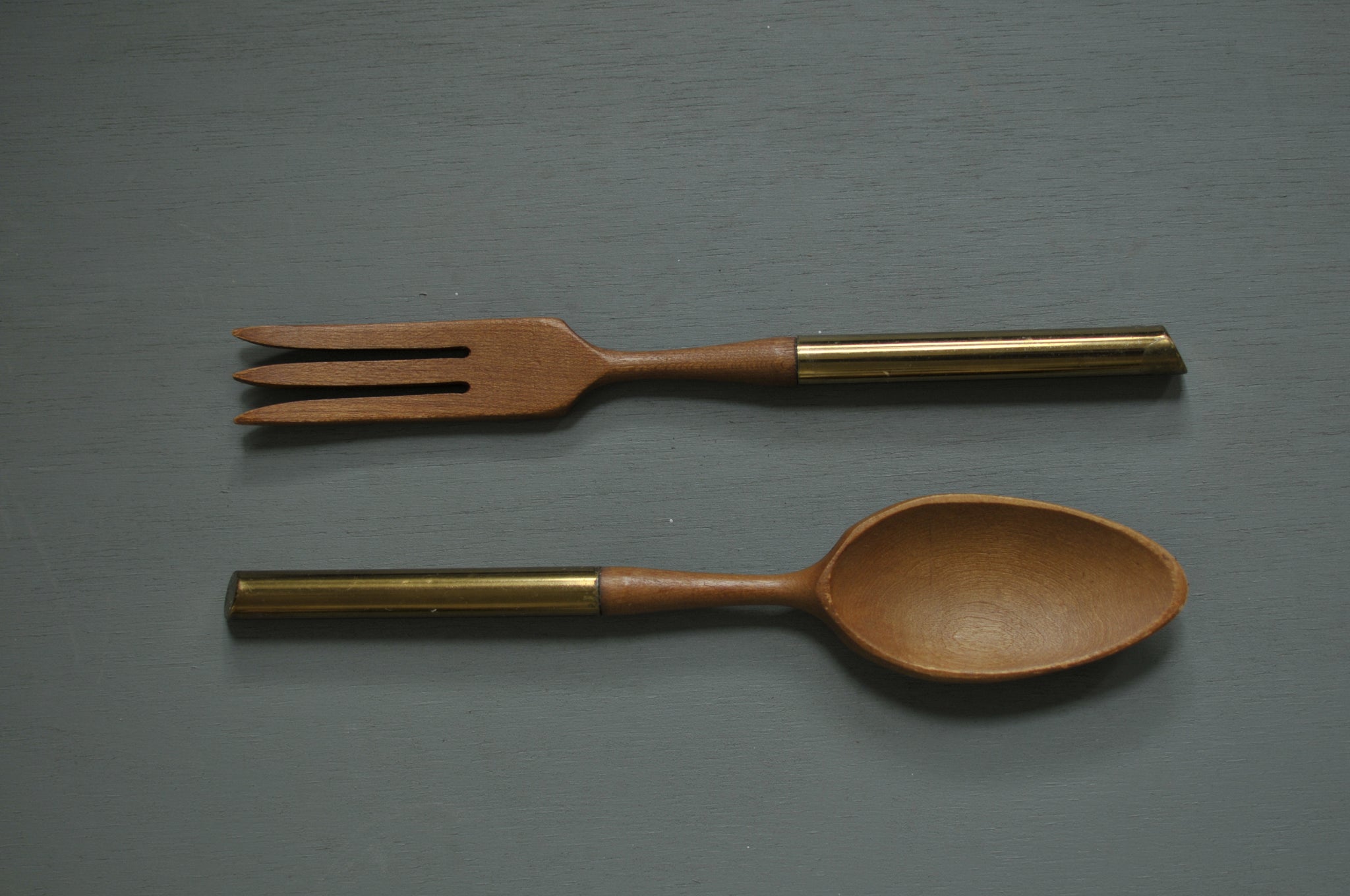 DSC9613_2048x.JPG?v=1564948361 42 antiques pieces mahogany golden spoon with fork set main image 0